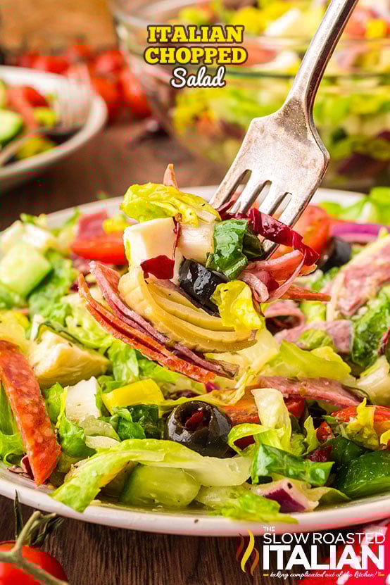 Crowd-Pleasing Italian Chopped Salad: Perfect for Gatherings